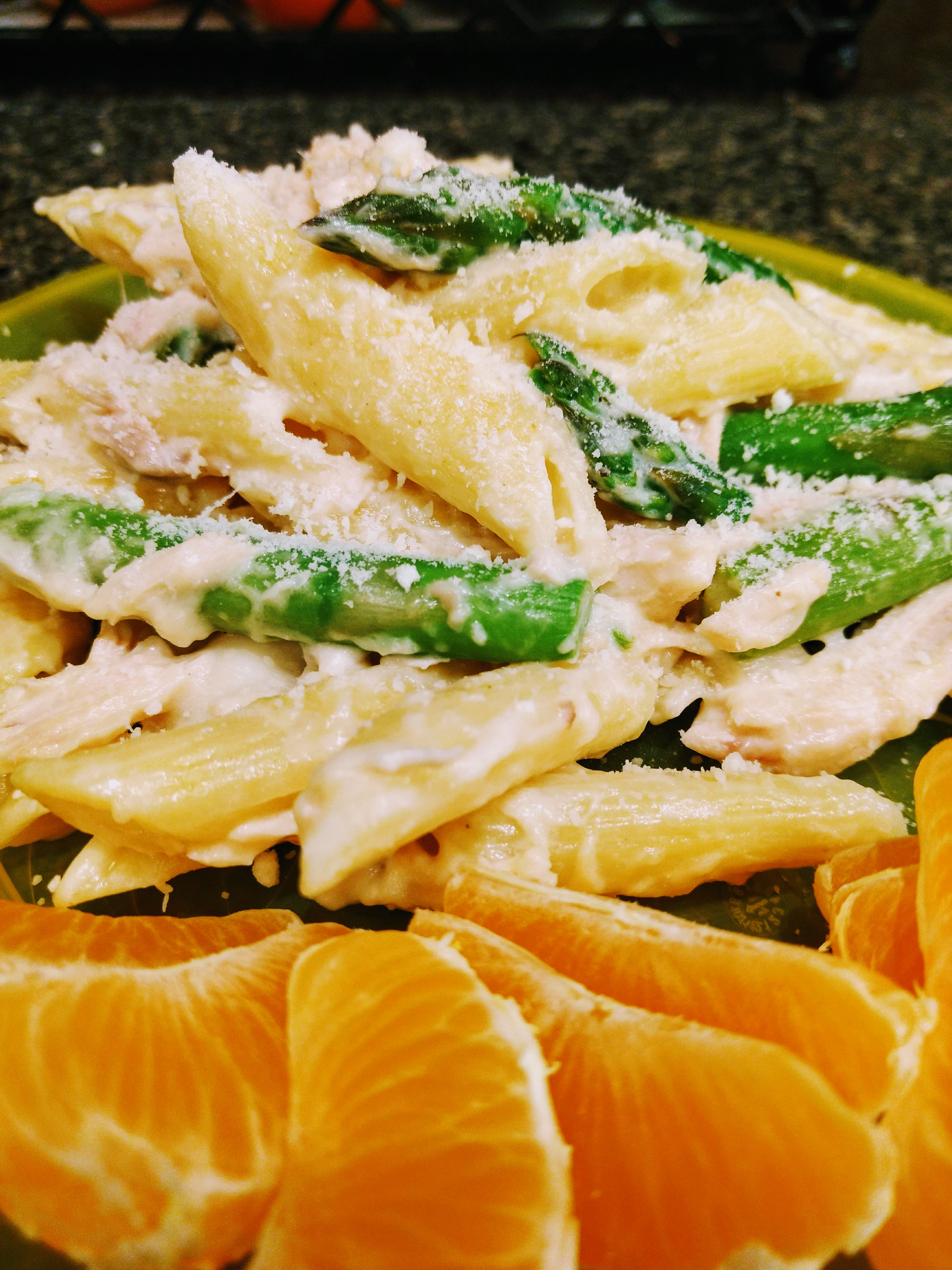 easy-pasta-chicken-alfredo-with-asparagus